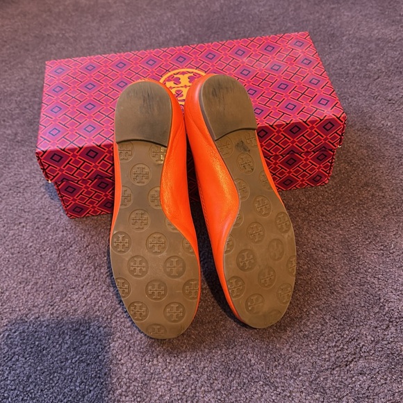 Orange Tory Burch flats - Picture 3 of 3